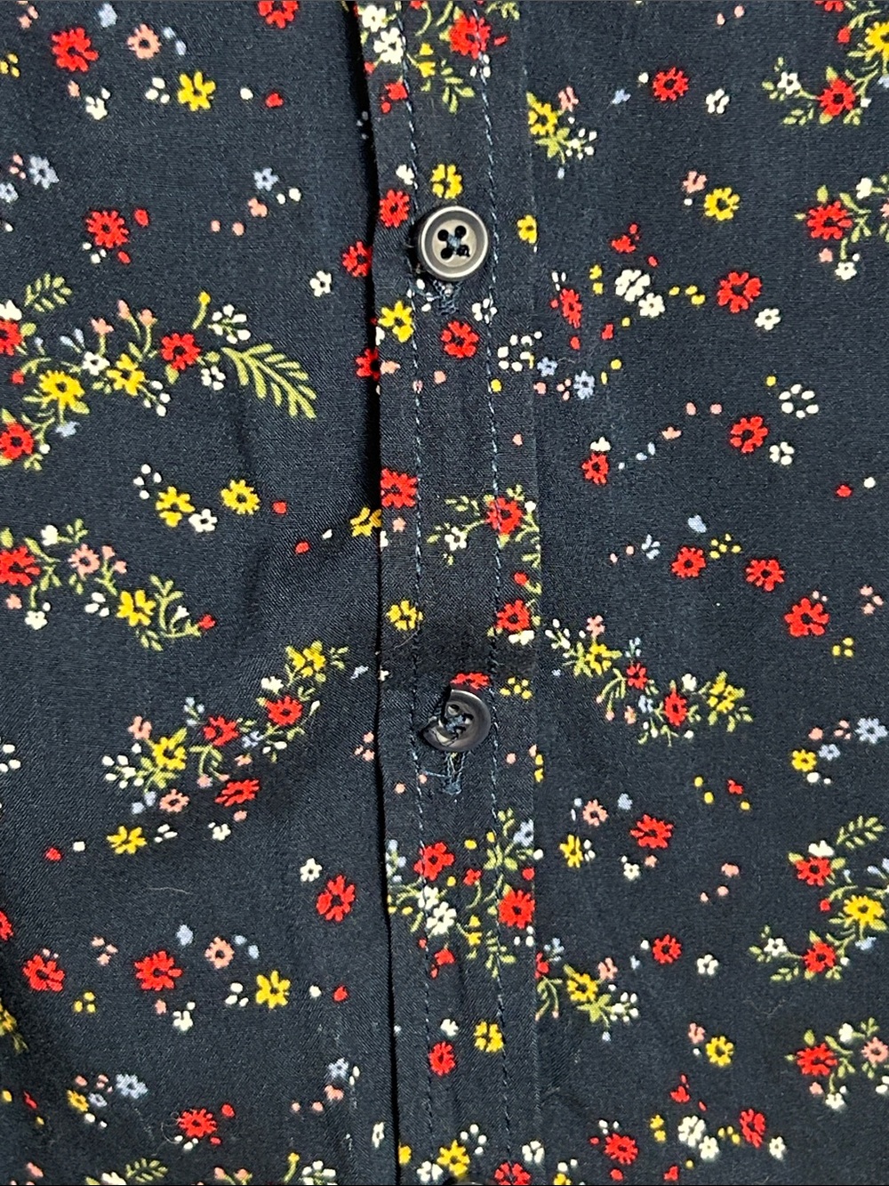 beachlunchlounge Navy Floral Button-Down Shirt Medium - Picture 5 of 11